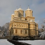 Mănăstirea Curtea de Argeş - vedere de iarnă