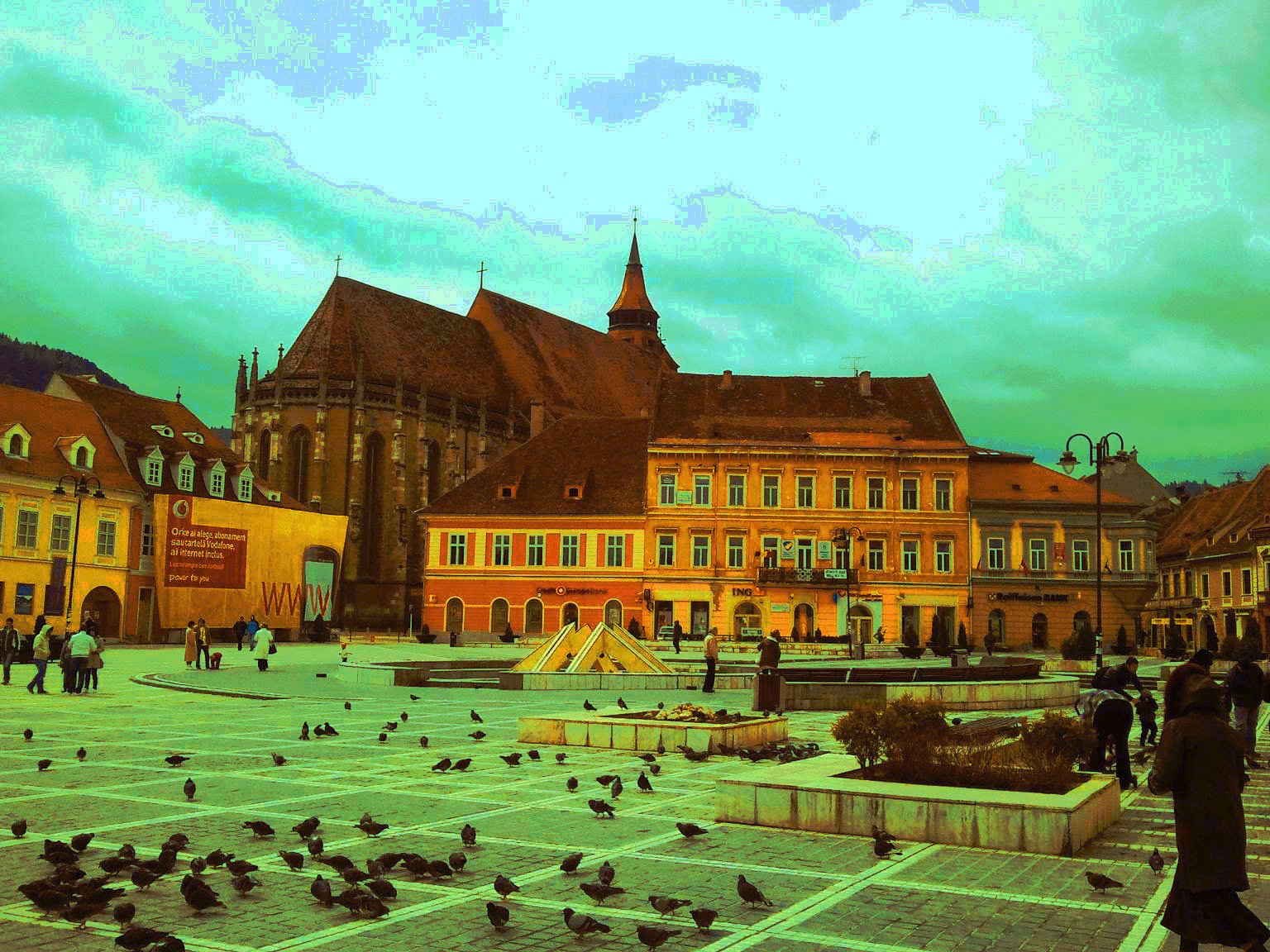 Piaţa Sfatului din Braşov (România – o fotografie şi o poveste / 35)